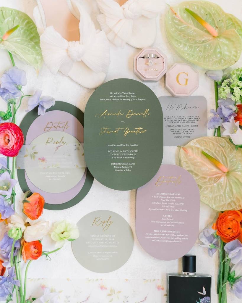 honeybee.weddingevents planned the prettiest wedding for A&S! Swipe to see the touches of lavender and green that could be seen