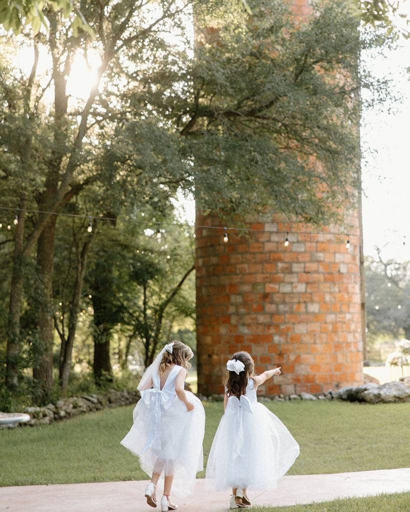 Kat + Chris celebrated their love with the most beautiful day at siloandoak, saying ‘I do’ surrounded by family and